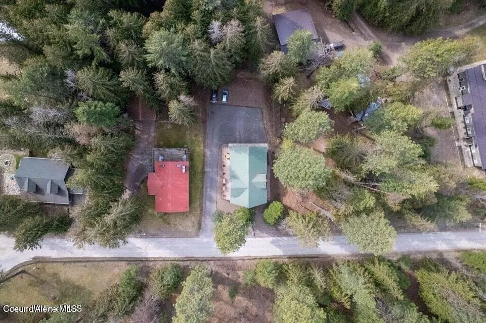 2017 Peninsula Road Hope, ID 83836