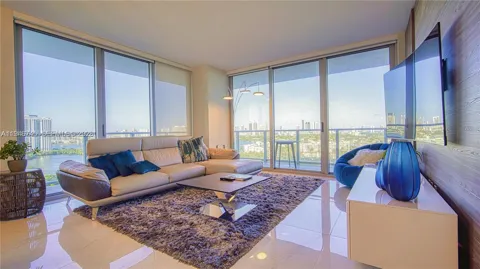 16385 Biscayne Blvd #1415
