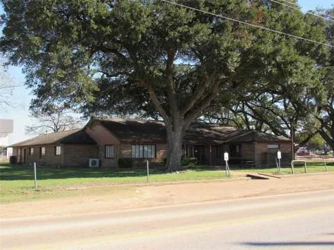 2119 Woods Road