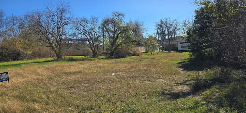Baywood Avenue Shoreacres, TX 77571