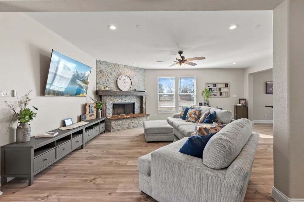 4280 County Road 3220 Lone Oak, TX 75453