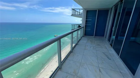 17001 Collins Ave #3808