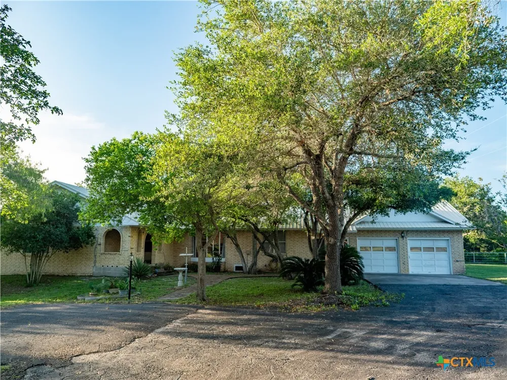 137 Fm 774 Refugio, TX 78377