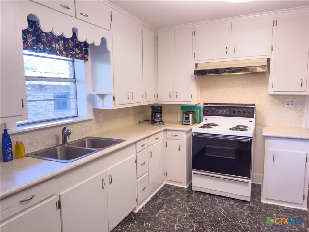 137 Fm 774 Refugio, TX 78377
