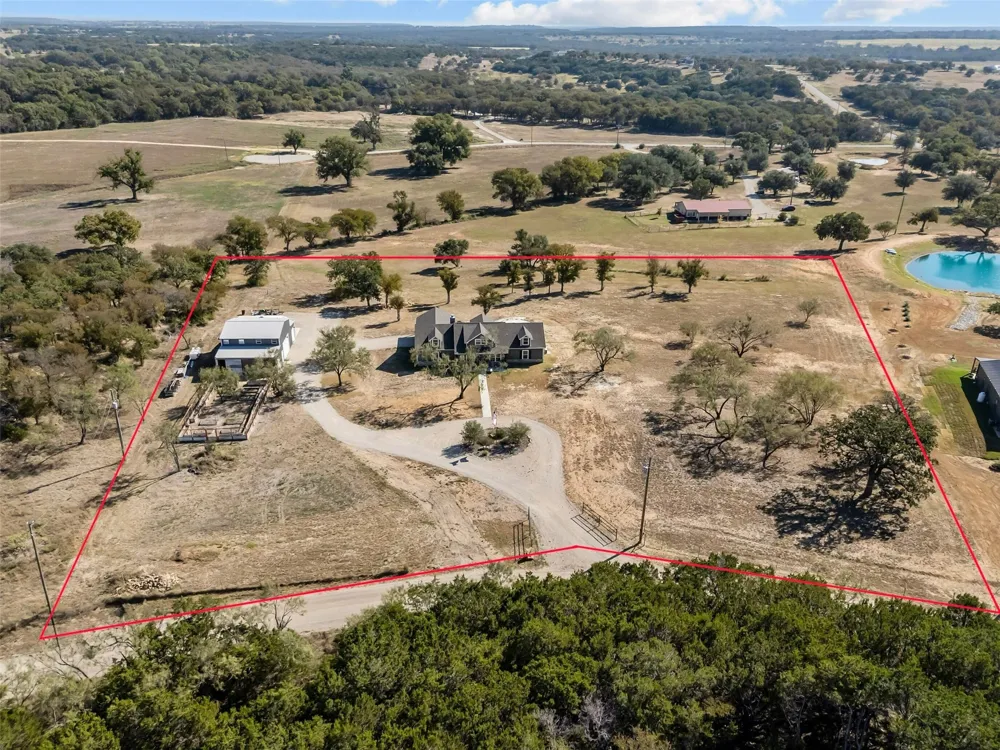 805 Carter Lane Santo, TX 76472