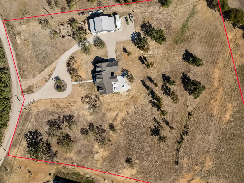 805 Carter Lane Santo, TX 76472