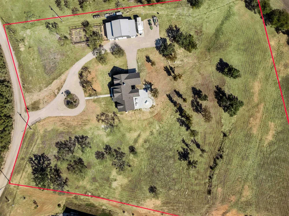 805 Carter Lane Santo, TX 76472