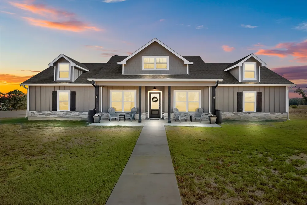 805 Carter Lane Santo, TX 76472
