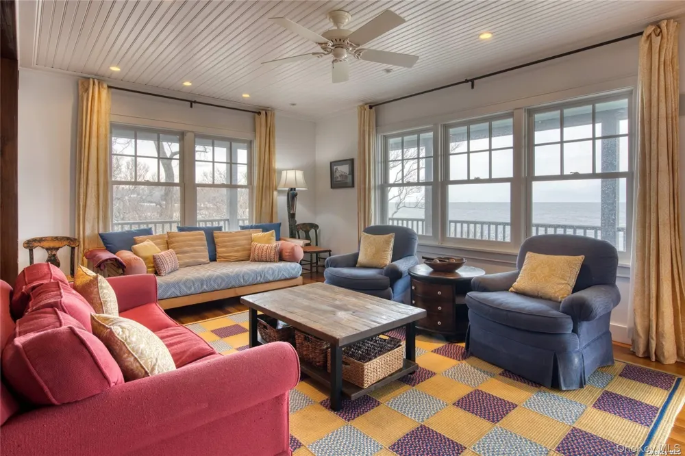 2100 Youngs Road Orient, NY 11957