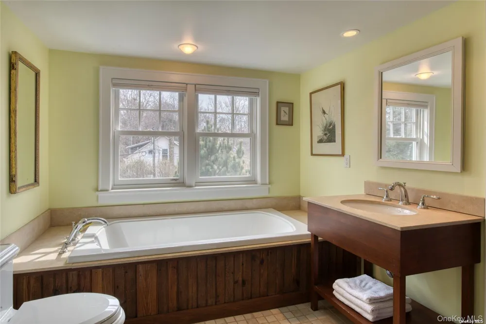 2100 Youngs Road Orient, NY 11957