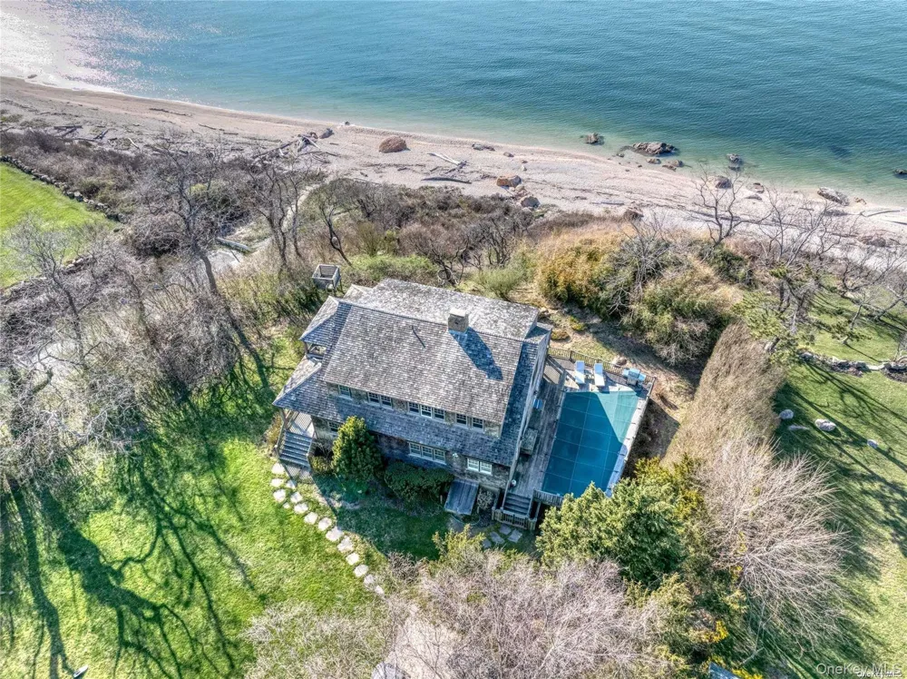 2100 Youngs Road Orient, NY 11957