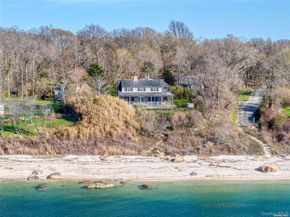 2100 Youngs Road Orient, NY 11957