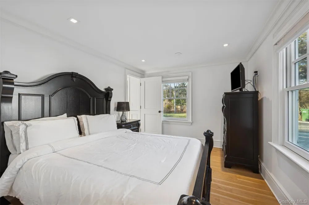30 Club Lane Remsenburg, NY 11960