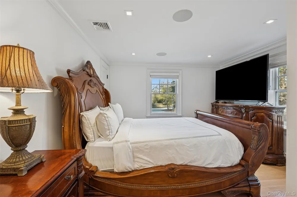 30 Club Lane Remsenburg, NY 11960