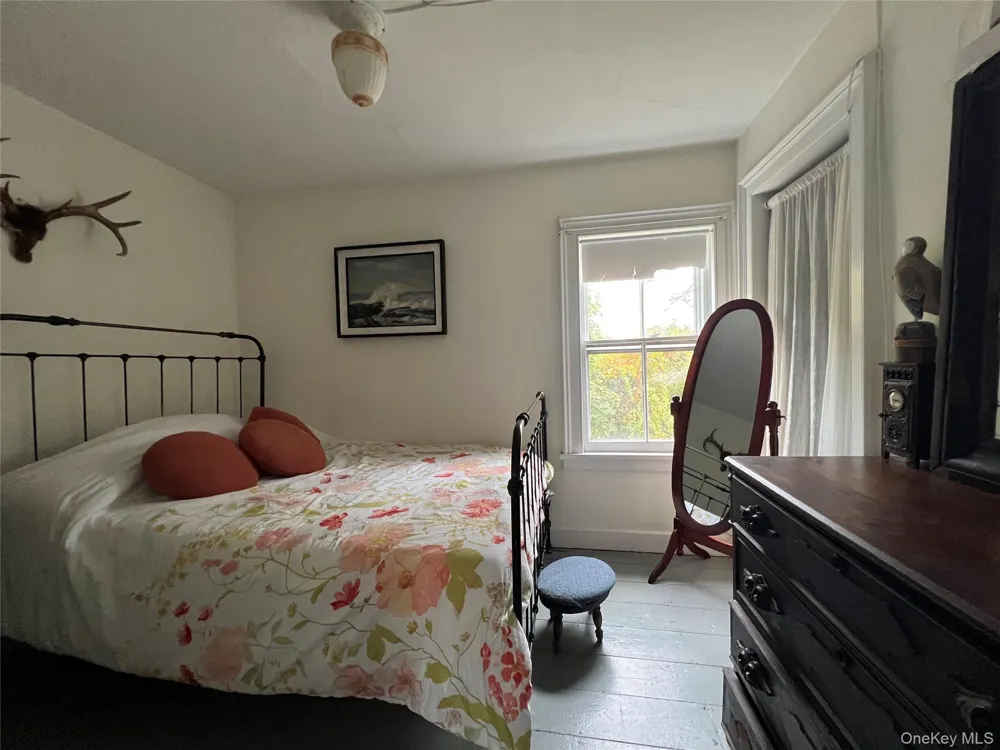 11930 Main Road East Marion, NY 11939