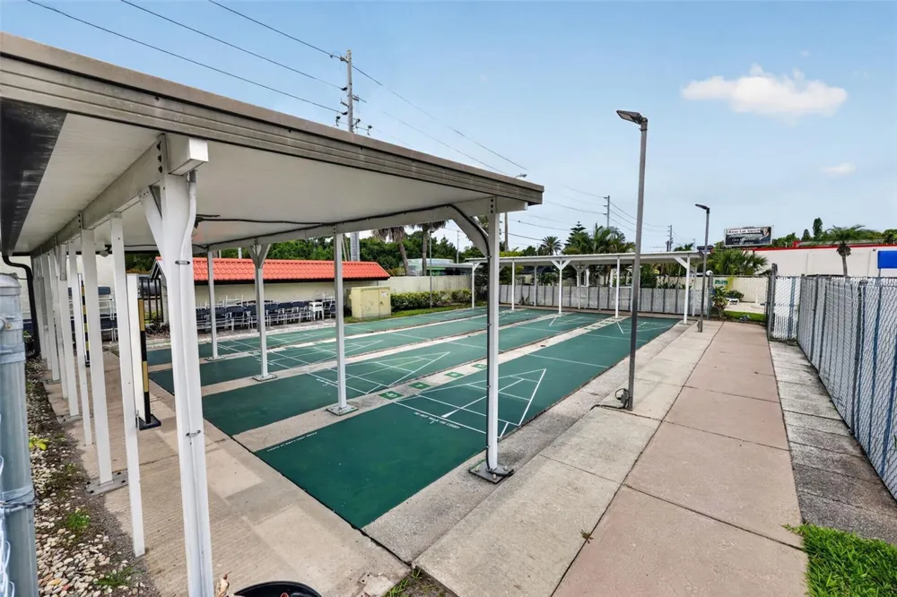 1100 E BAY DRIVE #43 Largo, FL 33770
