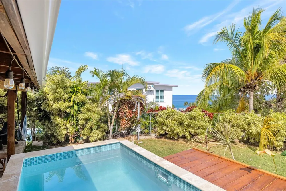 COZY CASITAS-PUNTAS- CALLE VISTA DEL MAR Rincon, PR 00677