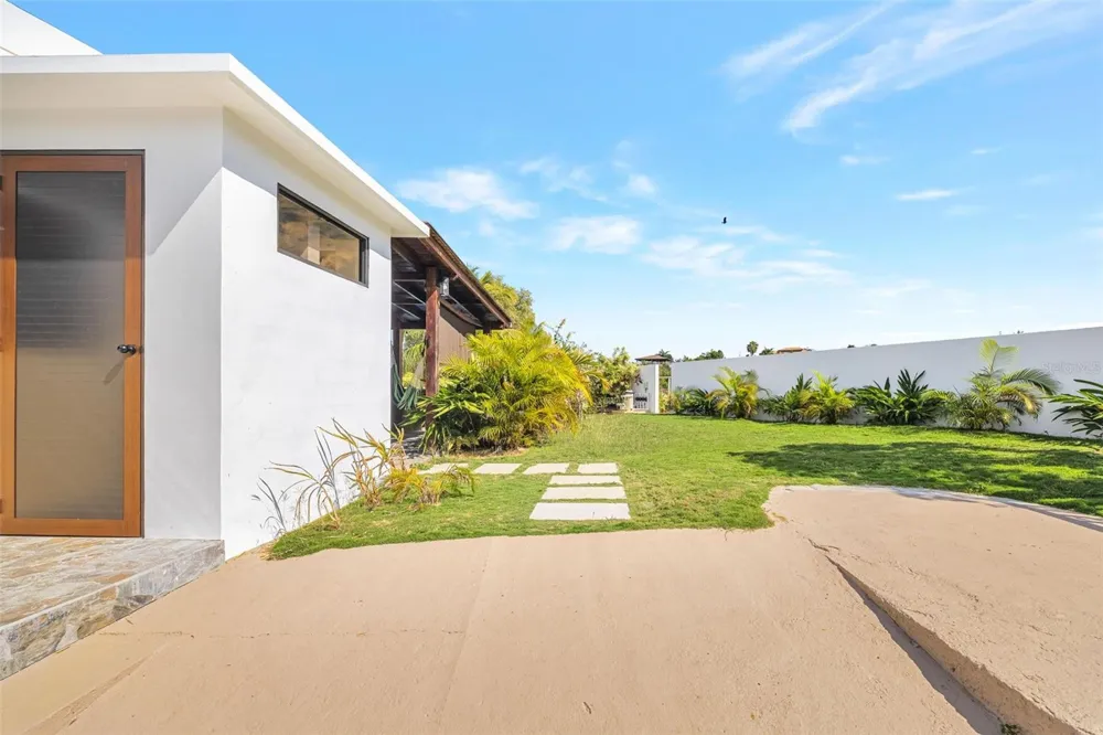 COZY CASITAS-PUNTAS- CALLE VISTA DEL MAR Rincon, PR 00677