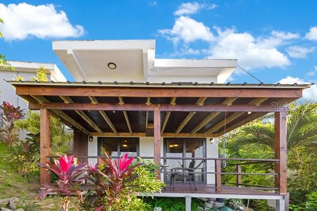 COZY CASITAS-PUNTAS- CALLE VISTA DEL MAR Rincon, PR 00677