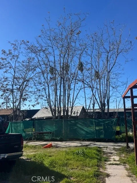 165 E O Colton, CA 92324