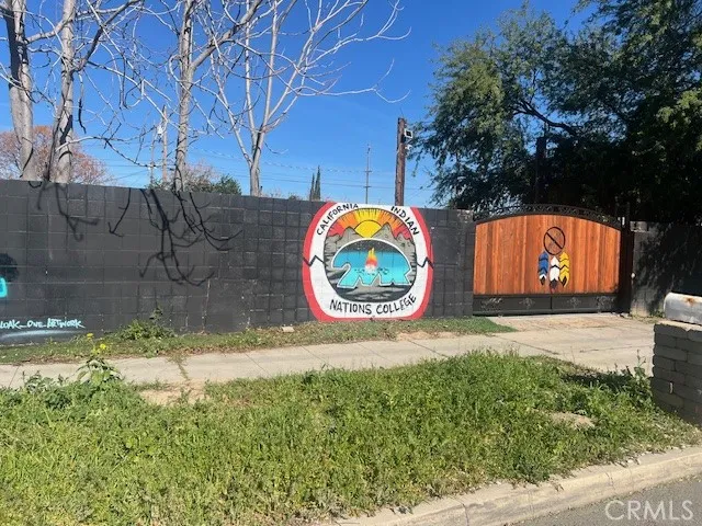 165 E O Colton, CA 92324