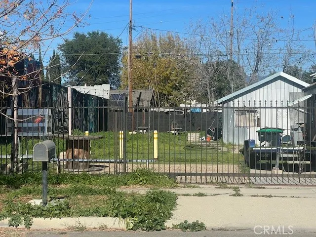 125 E O Colton, CA 92324
