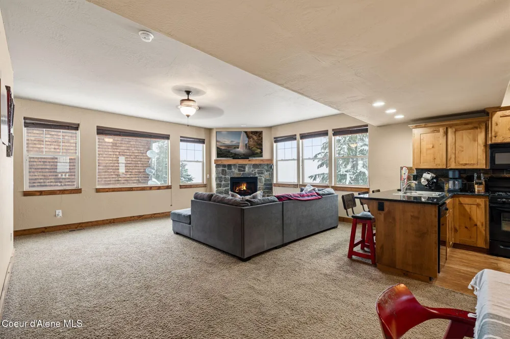 80 Whiplash Circle Sandpoint, ID 83864