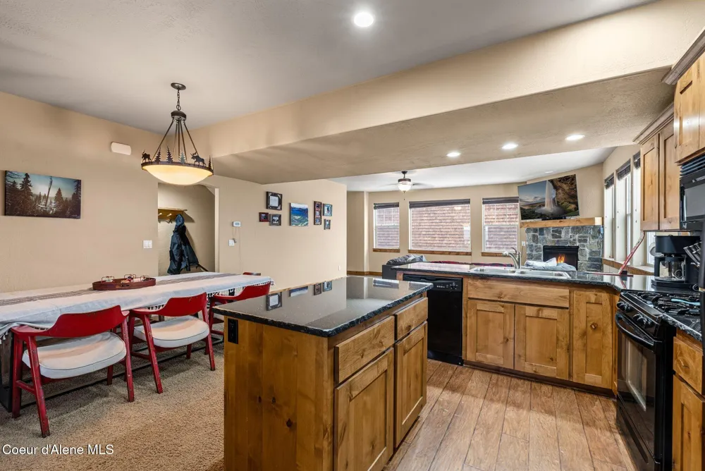 80 Whiplash Circle Sandpoint, ID 83864