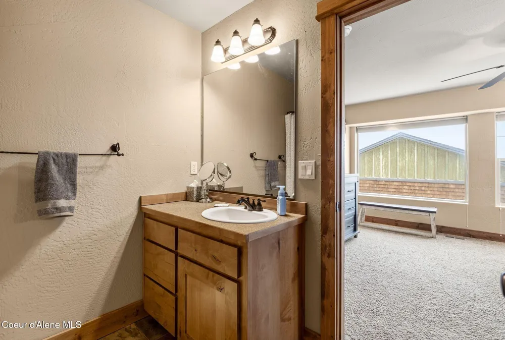 80 Whiplash Circle Sandpoint, ID 83864