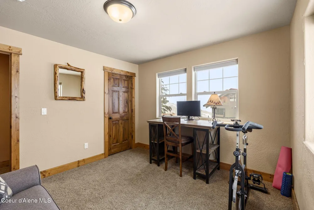 80 Whiplash Circle Sandpoint, ID 83864