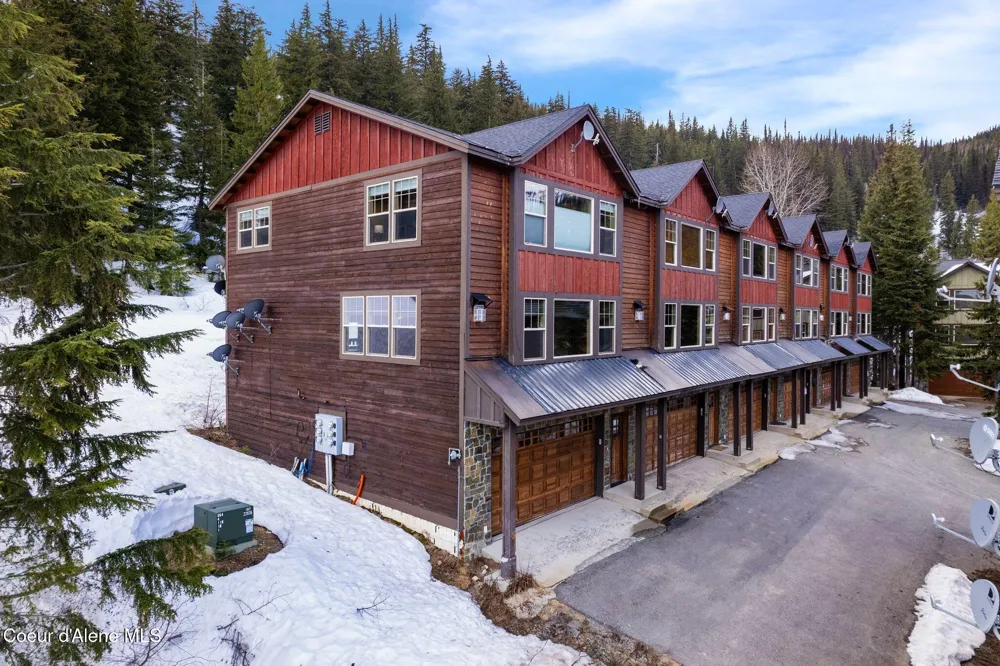 80 Whiplash Circle Sandpoint, ID 83864