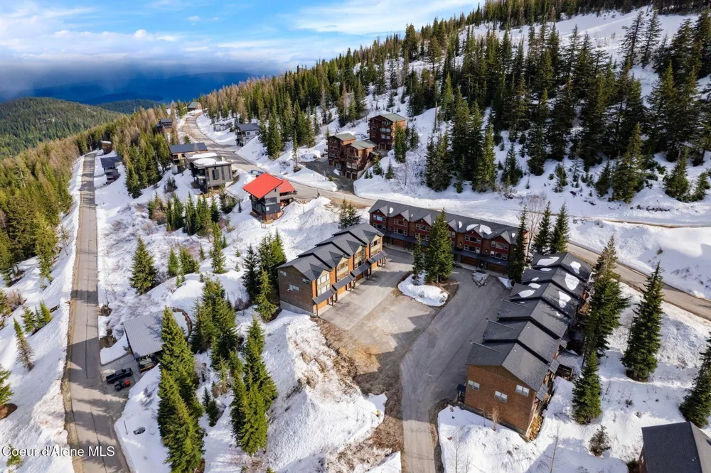 80 Whiplash Circle Sandpoint, ID 83864