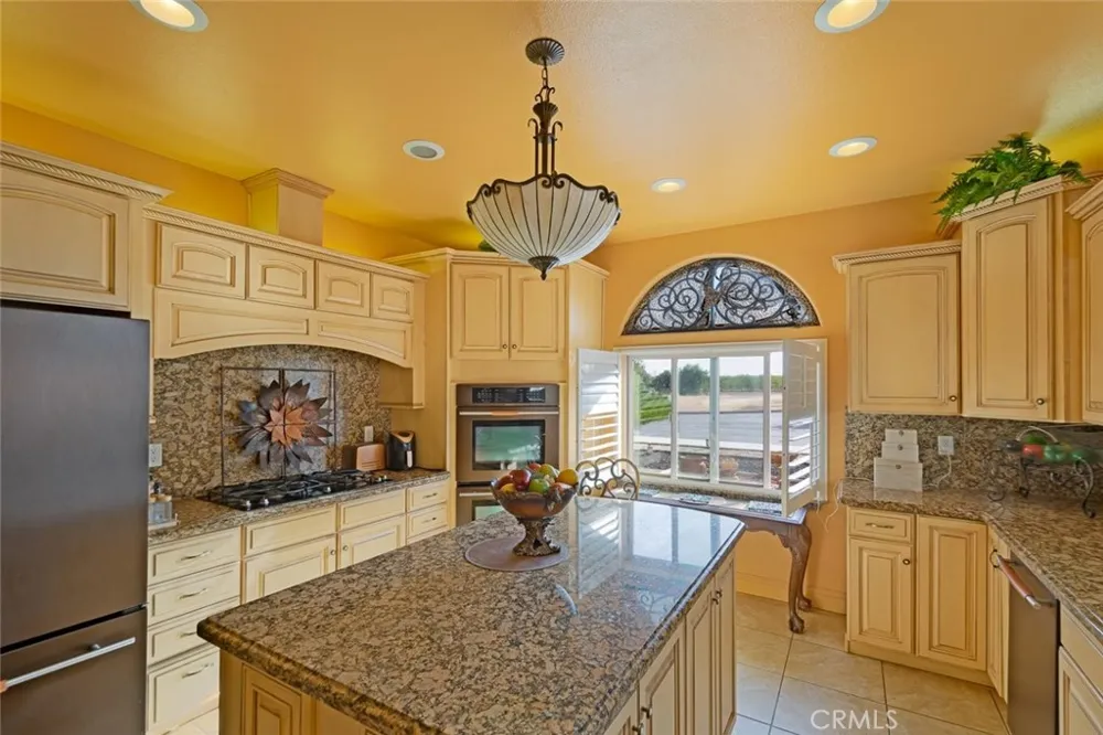 23452 Road 20 Chowchilla, CA 93610