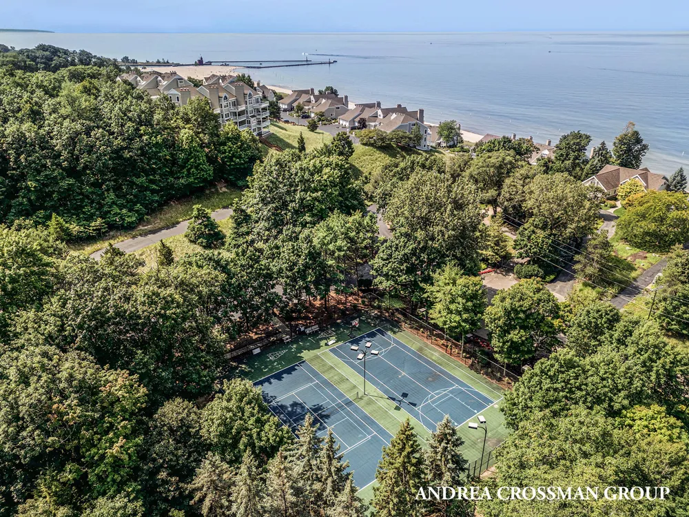 741 Spyglass Hill Park Township, MI 49424