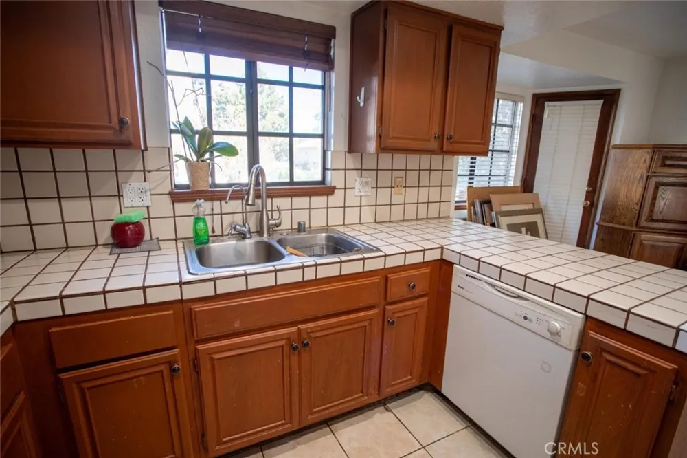 5327 Wilkinson Avenue #6 Valley Village, CA 91607