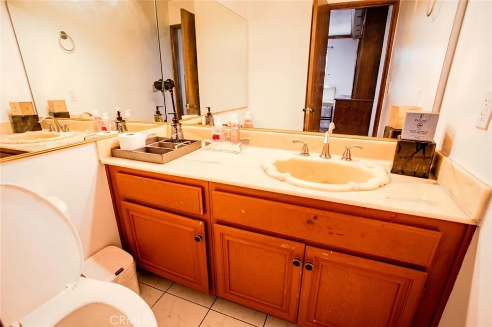 5327 Wilkinson Avenue #6 Valley Village, CA 91607