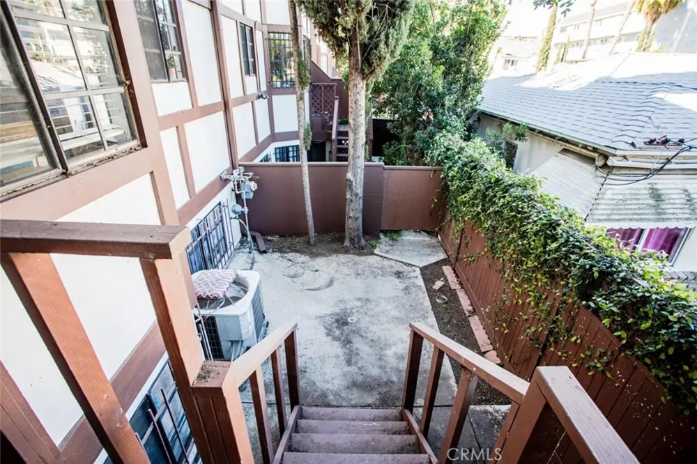5327 Wilkinson Avenue #6 Valley Village, CA 91607
