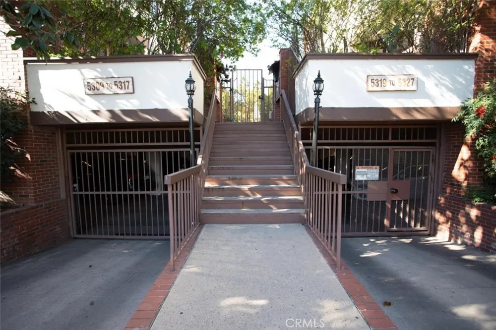 5327 Wilkinson Avenue #6 Valley Village, CA 91607