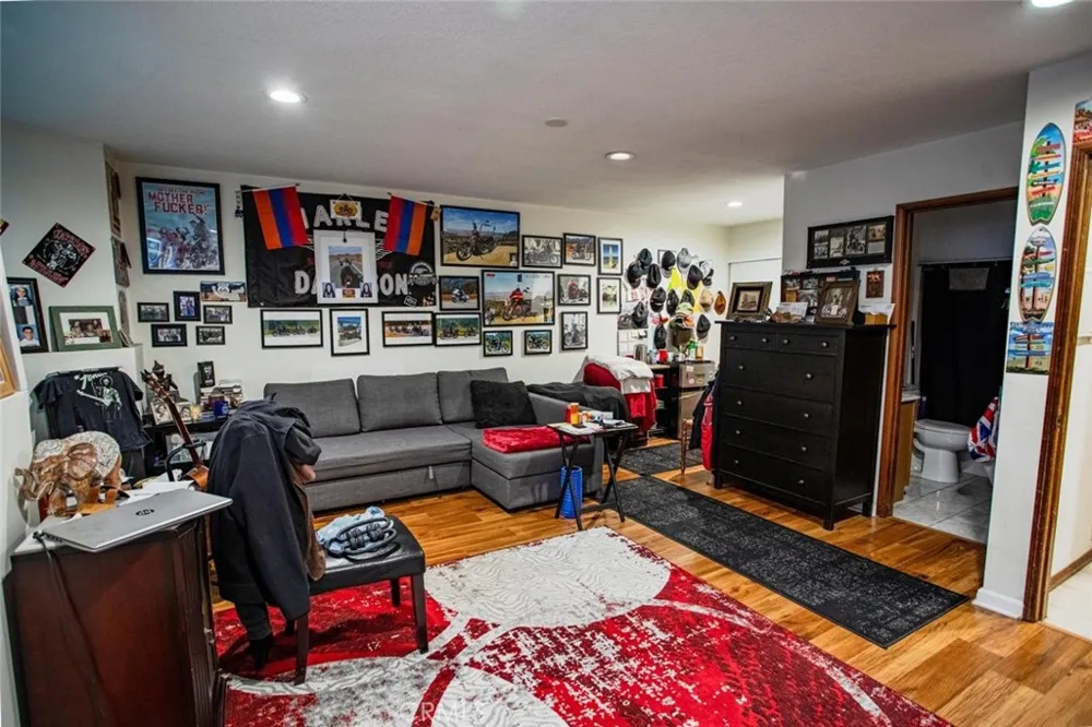 5327 Wilkinson Avenue #6 Valley Village, CA 91607