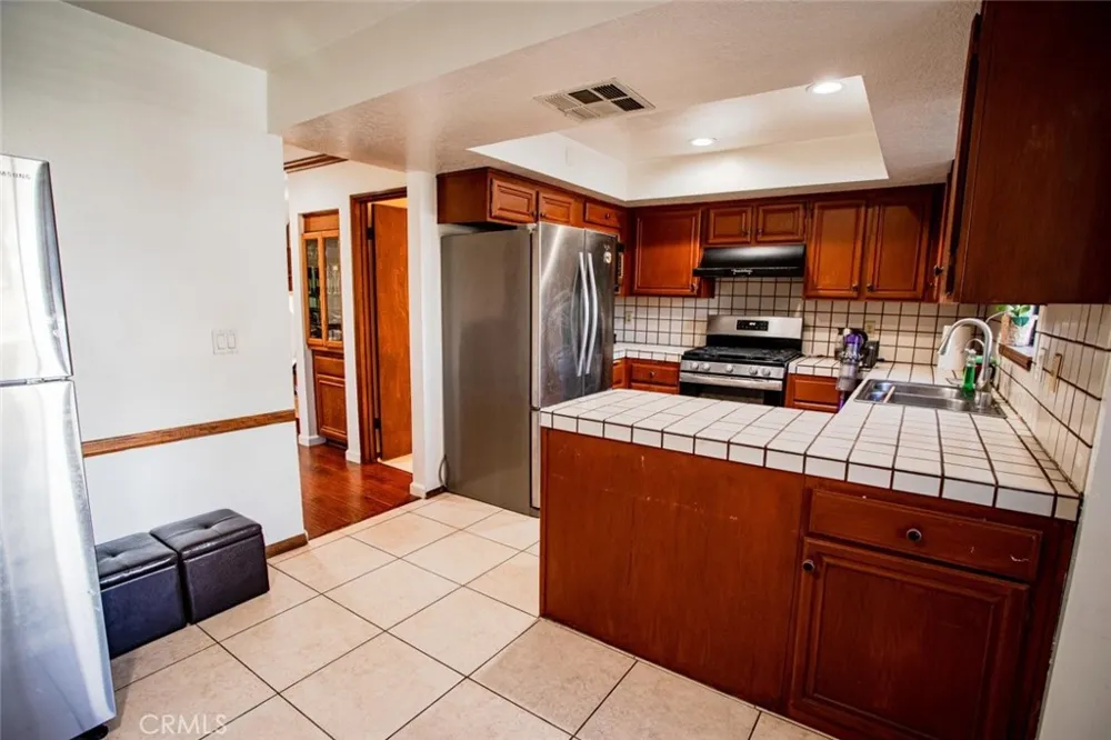 5327 Wilkinson Avenue #6 Valley Village, CA 91607