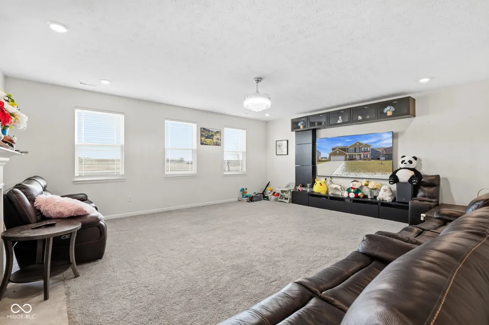 261 Dyson Drive Whiteland, IN 46184