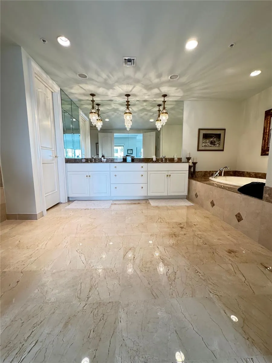 1111 RITZ CARLTON DRIVE #1404 Sarasota, FL 34236