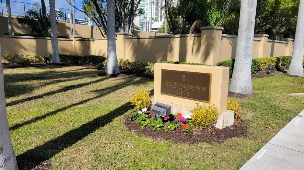 1111 RITZ CARLTON DRIVE #1404 Sarasota, FL 34236