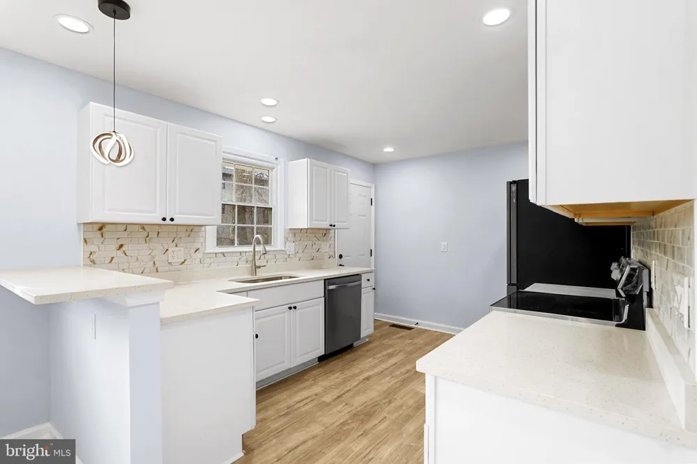 721 FAIRWAY DRIVE Annapolis, MD 21409