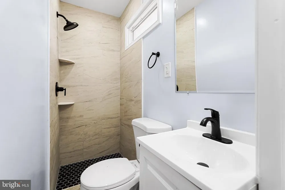 721 FAIRWAY DRIVE Annapolis, MD 21409