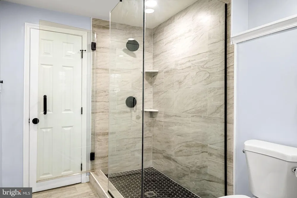721 FAIRWAY DRIVE Annapolis, MD 21409