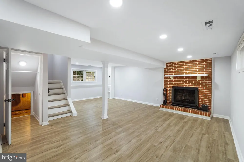 721 FAIRWAY DRIVE Annapolis, MD 21409