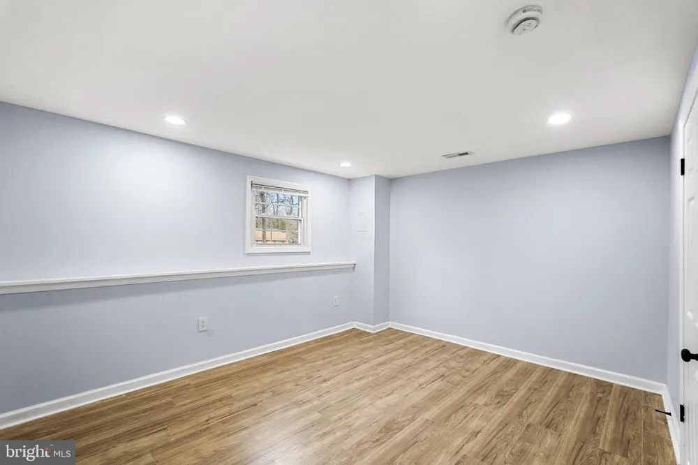 721 FAIRWAY DRIVE Annapolis, MD 21409