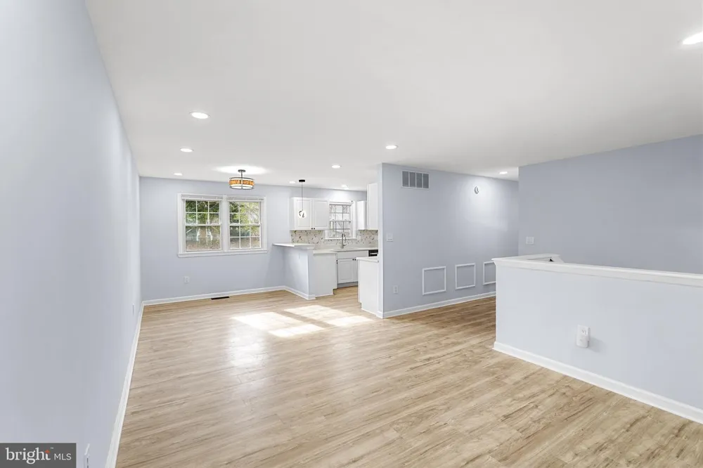 721 FAIRWAY DRIVE Annapolis, MD 21409