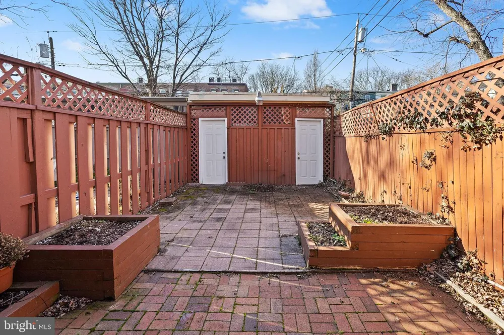 249 MERCER STREET Trenton, NJ 08611
